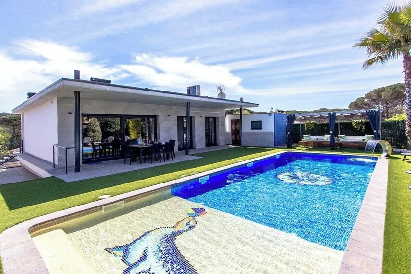 Catalunya Casas Modern Vacation Paradise 'Villa Ainmi' on the Costa Brava! - Image 1
