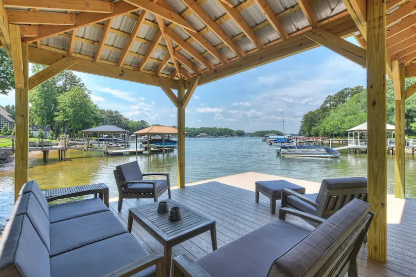 New Dock & Custom Home | Dock Holiday by AvantStay - Image 1