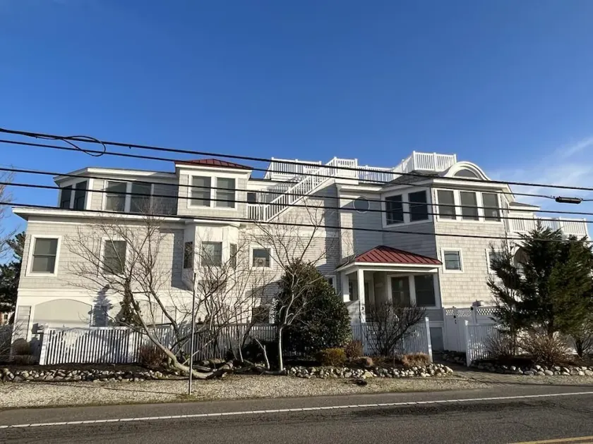 OCEAN BLOCK IN BEACH HAVEN - Image 1