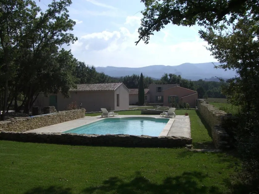 Villa med pool og udsigt på Luberon - Image 1