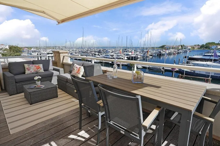 Ouddorp – Marina Port Zélande luxurious vacation apartment, anchored directly to the yacht harbour and Grevelingen, beach reachable by foot (5 minutes). - Image 1