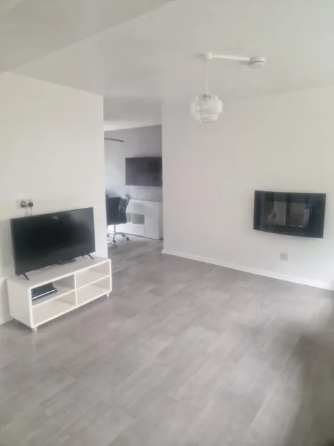 2 bed sleeps 4/5 people! Garden excellent to the city 20 mins direct - Image 1