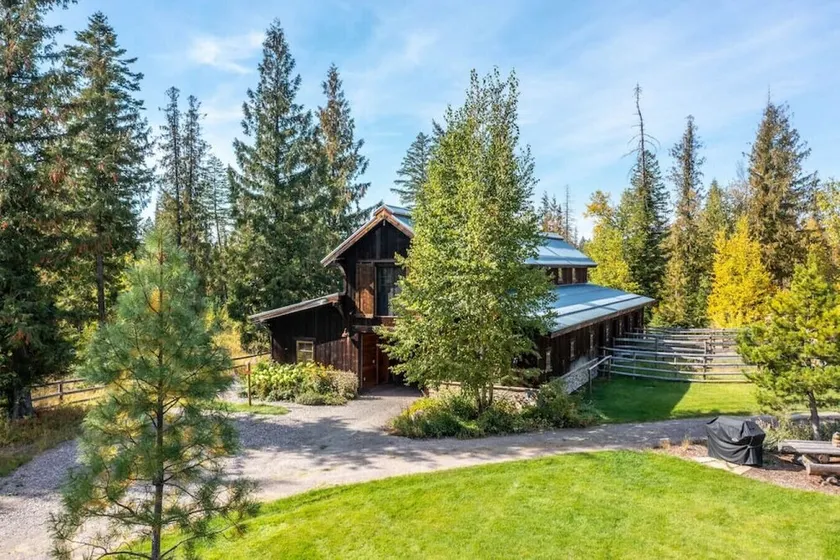 The Stalls At Whitefish - Image 1