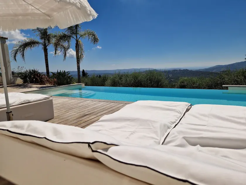 DREAMING PLACE FOR HOLLYDAY - Image 1