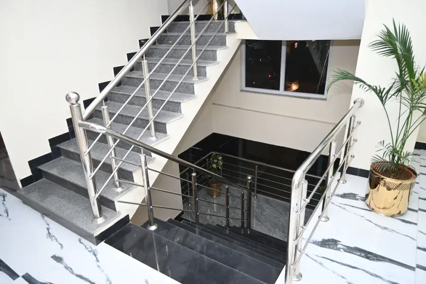 Hotel 99 - Image 1