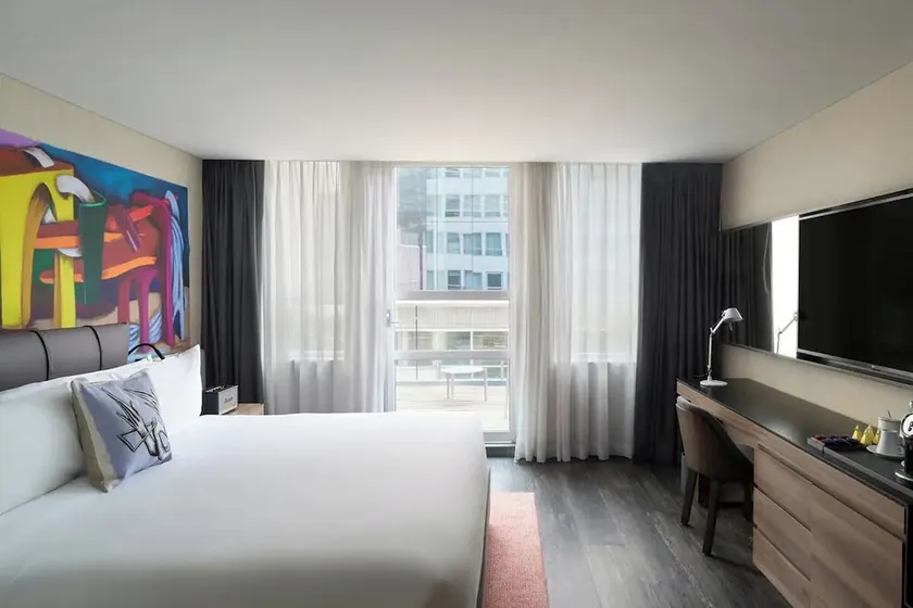 Modern Elegance | Pet-Friendly Abode | 15 Mins to Anthropology Museum - Image 1