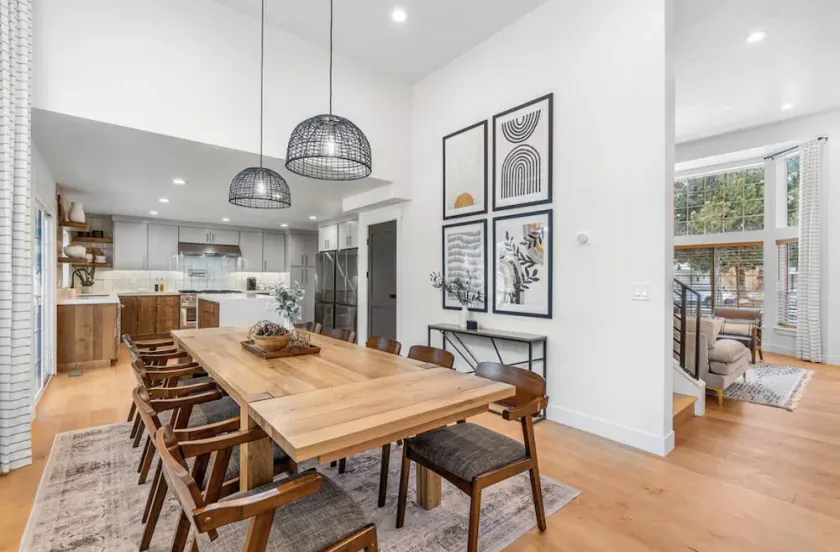 Stunning home with hot tub, 2 Masters, 4 full baths, close to Sundance, BYU, UVU - Image 1