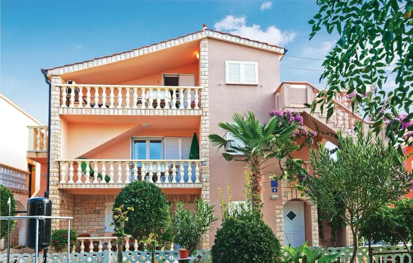 2 bedroom gorgeous apartment in Privlaka - Image 1
