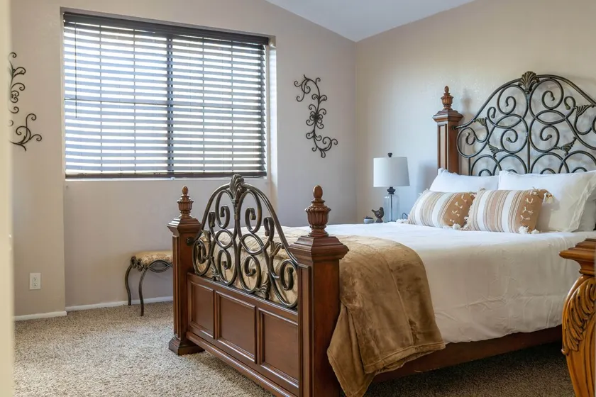 The Highlight of West Lancaster - 1-3 miles from the Fwy, Parks, and Restaurants - Image 1
