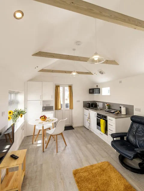 First Floor - Studio-Standard-Ensuite - Image 1