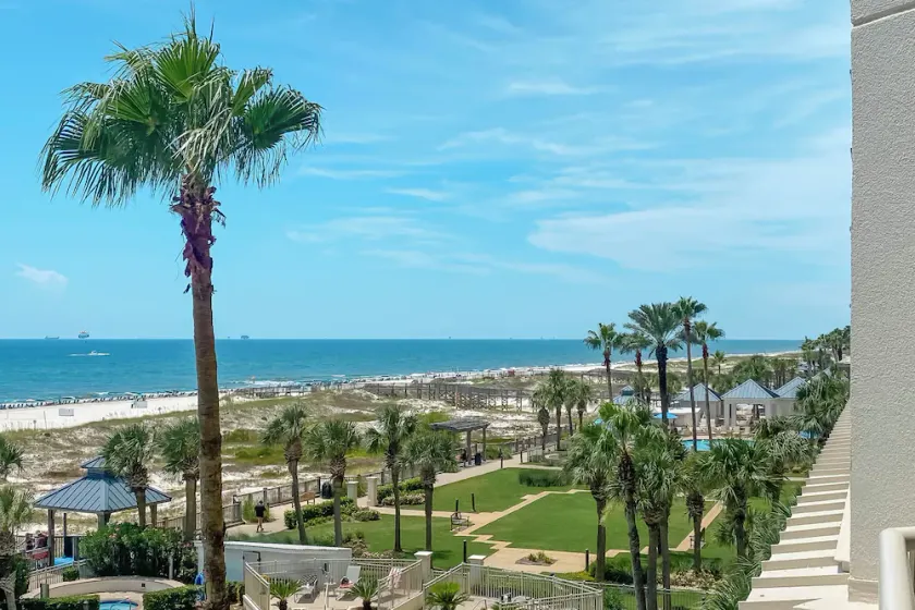 Beach Club A406 l Beachfront condo l Resort l multiple pools l Amazing Views - Image 1