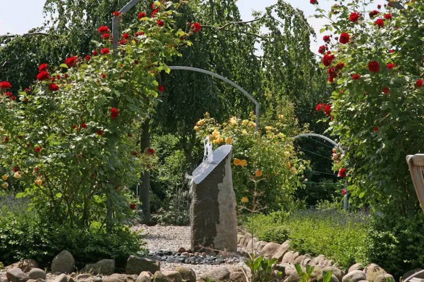High-quality-modern, approx 65sqm, gr. Garden, exclusive equipment, wirkl. gr. bathroom - Image 1