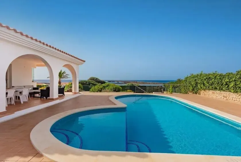 Villa næste Binibeca landsby, 1 niveau og første hav linje, salat pool, air-condition - Image 1