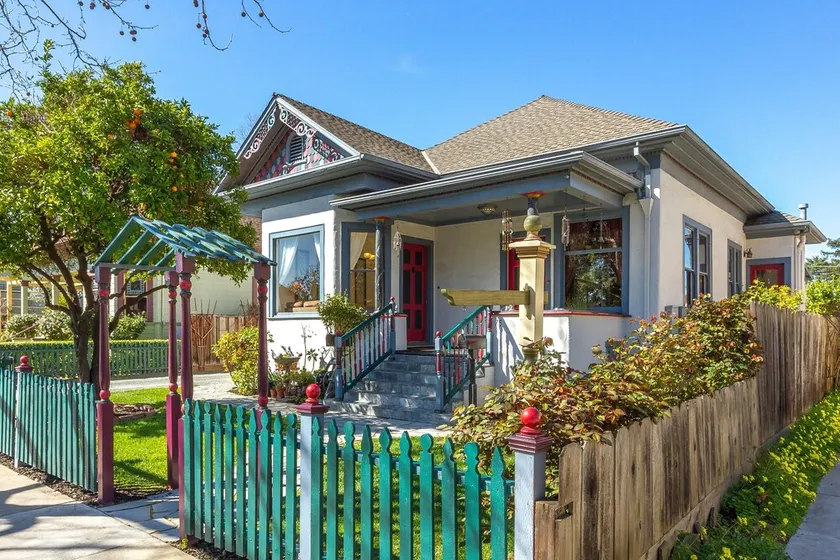 5- STJERNE FANTASTISK LYDT MODERNE DOWNTOWN CAMPBELL VICTORIAN! - Image 1