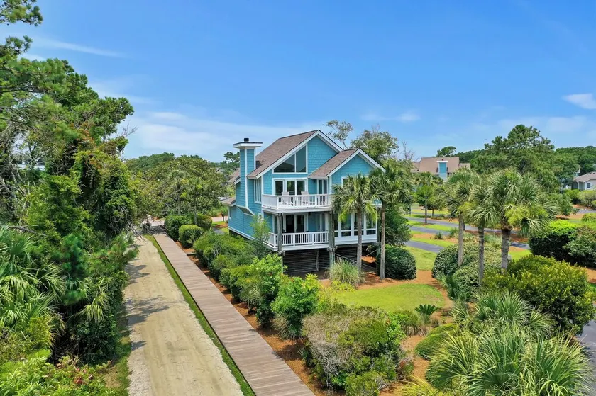 Steps to the Beach on Seabrook! Family Favorite w/ Club Access - Image 1