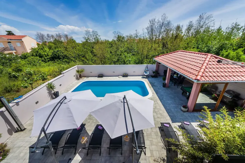 Wellness and Spa Villa with heated Pool for12 - Image 1