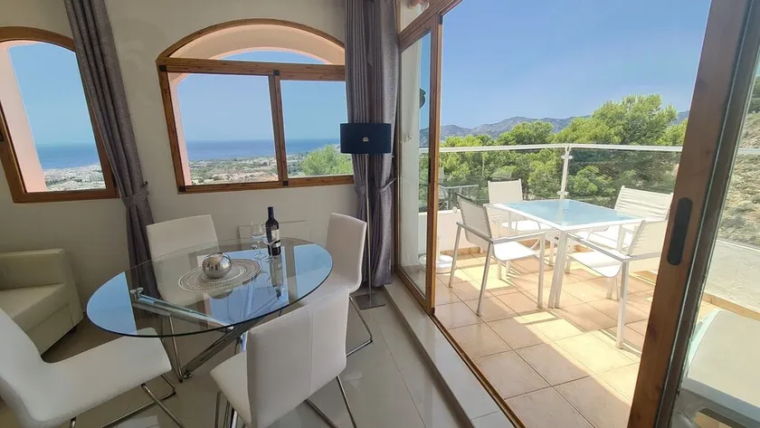 Lys mod. Penthouse, 180 ° panoramaudsigt over havet, WiFi, 2x Klima, pool, 2x TV - Image 1