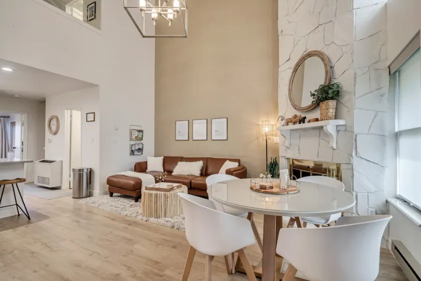 New remodeled Scandinavian theme Condo with Beautiful Mountain Views  - Image 1