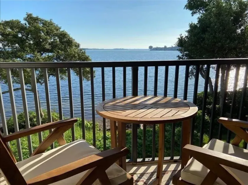 Runaway Bay 239 - Bayfront view w/direct beach access - Pool, tennis, pickleball - Resort style community - Image 1