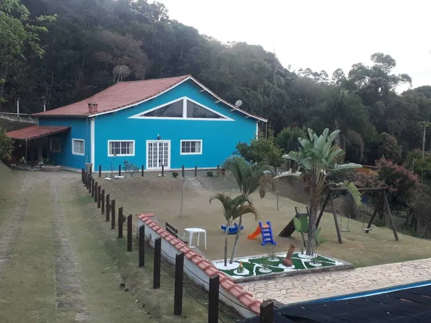 3 BEDROOM HOUSE, 4X9 METER POOL, ORCHARD, PLAYGROUND, FIREPLACE AND GAMES ROOM - Image 1