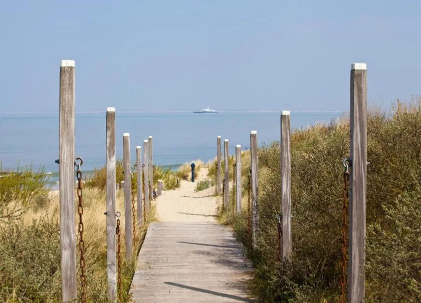 Semi-detached holiday home with WiFi, 500 m. from the beach - Image 1