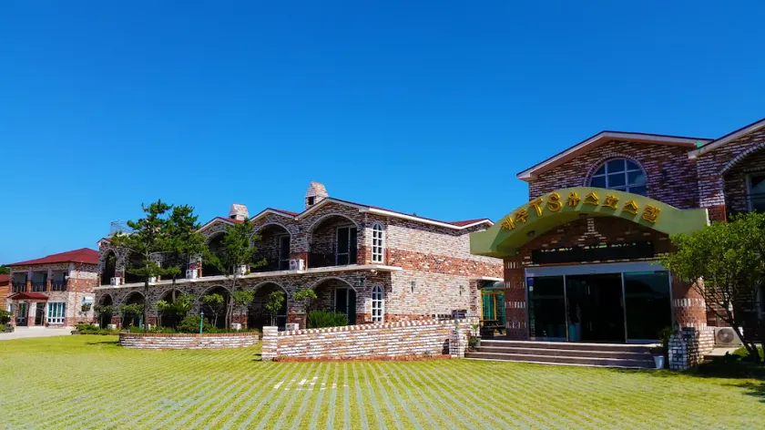 TS Youth Hostel - Image 1