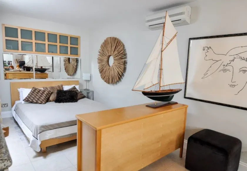 .:: Mosman  DesignerApartment - Hidden Gem - NEW LISTING - Image 1