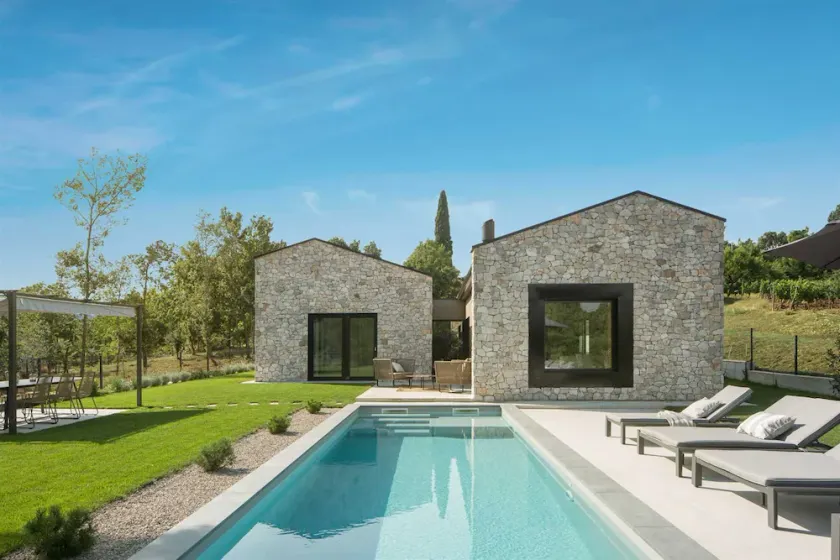 Villa Touch of Nature with Pool - Image 1