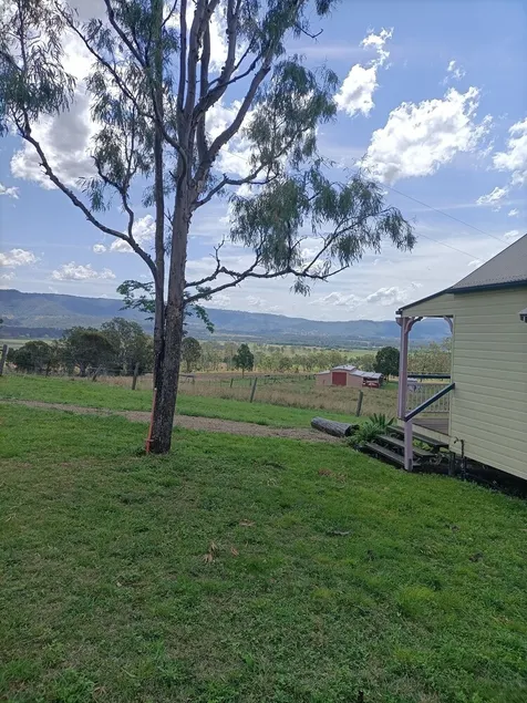 Beautiful views in a country farm setting - Image 1