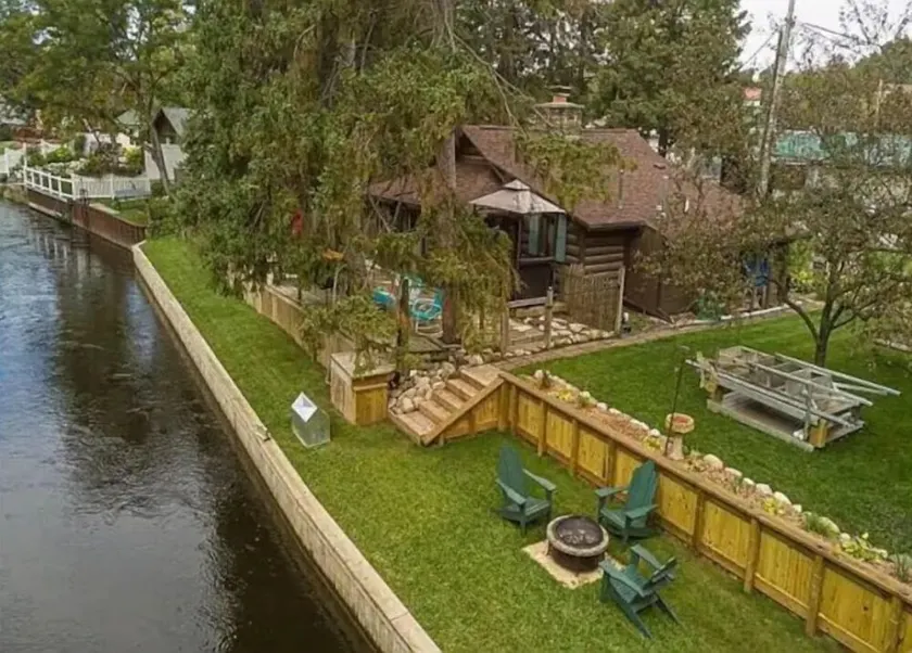 Private River Frontage Cabin! 🌲🚣‍♂️ Paddle, Float, and Relax to Burt Lake!  - Image 1