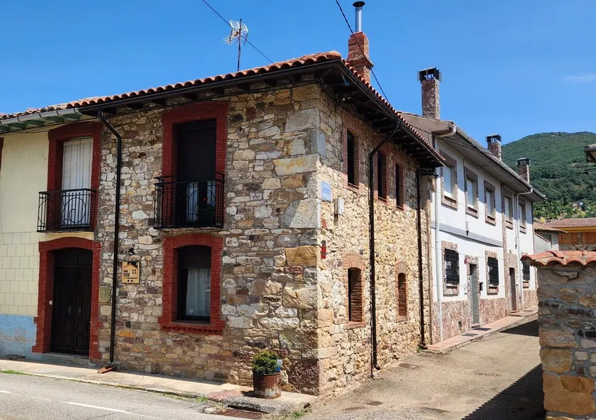 Casa rural Salomé en Mora de Luna - Image 1