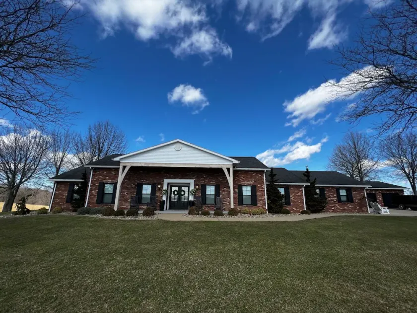 Brick Ranch in Country Setting - Image 1