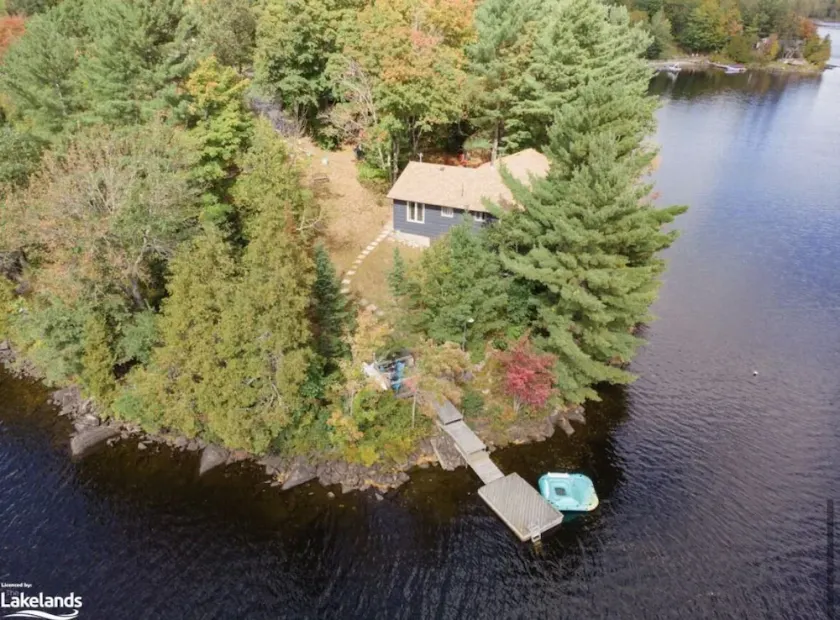 Private, 4 season lakehouse with incredible views! - Image 1