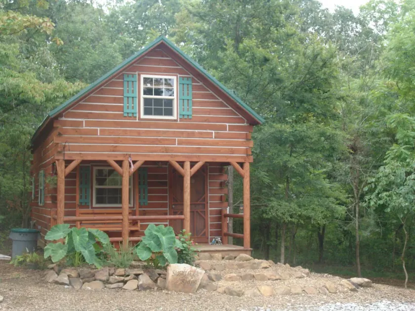 Sassafras Ridge Log Cabin by Garden of the Gods in the Shawnee National Forest - Image 1