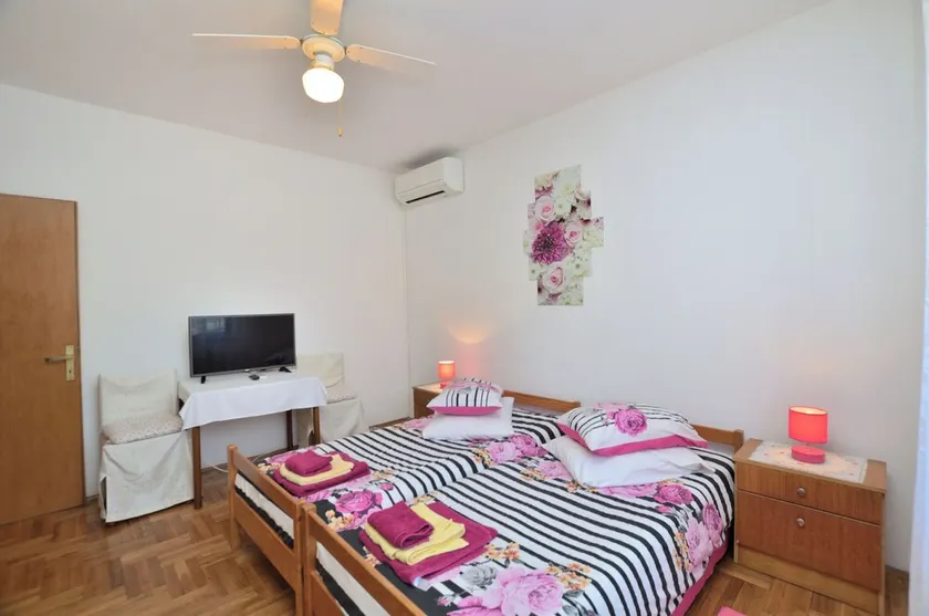Rooms Tomc - Image 1