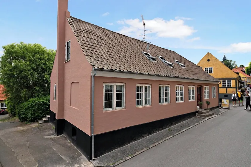 Cosy unique house near harbour in Gudhjem - Image 1