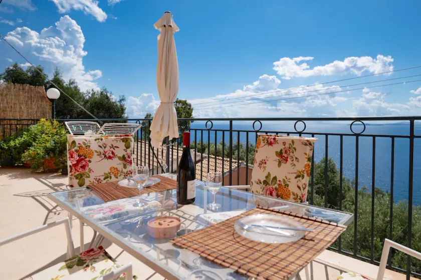 Villa spacieuse, grande piscine privée, vue fantastique sur la mer, WiFi. A / C - Image 1