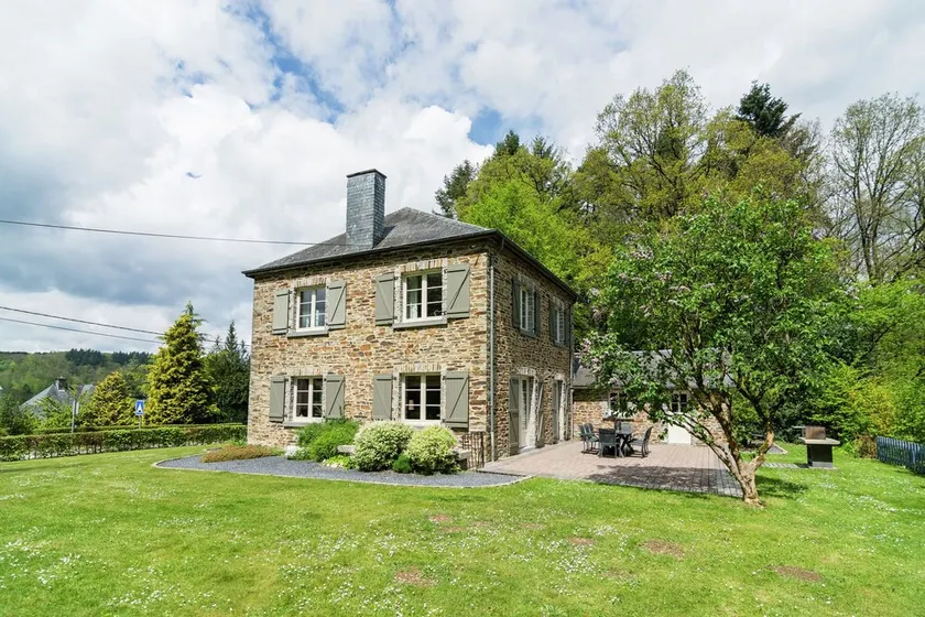 Spacious Cottage with Private Garden in Ardennes - Image 1