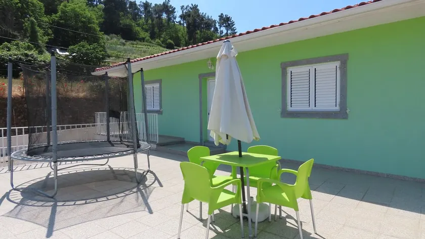 Lovely 3-Bed House in Queimada Ideal for families - Image 1