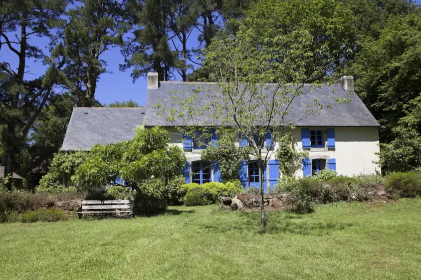 La Maison Bleue on the Aven River - Image 1