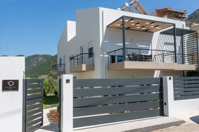 Two Olive Trees - \"Leaf\" Apartment - 2 bedrooms - Image 1
