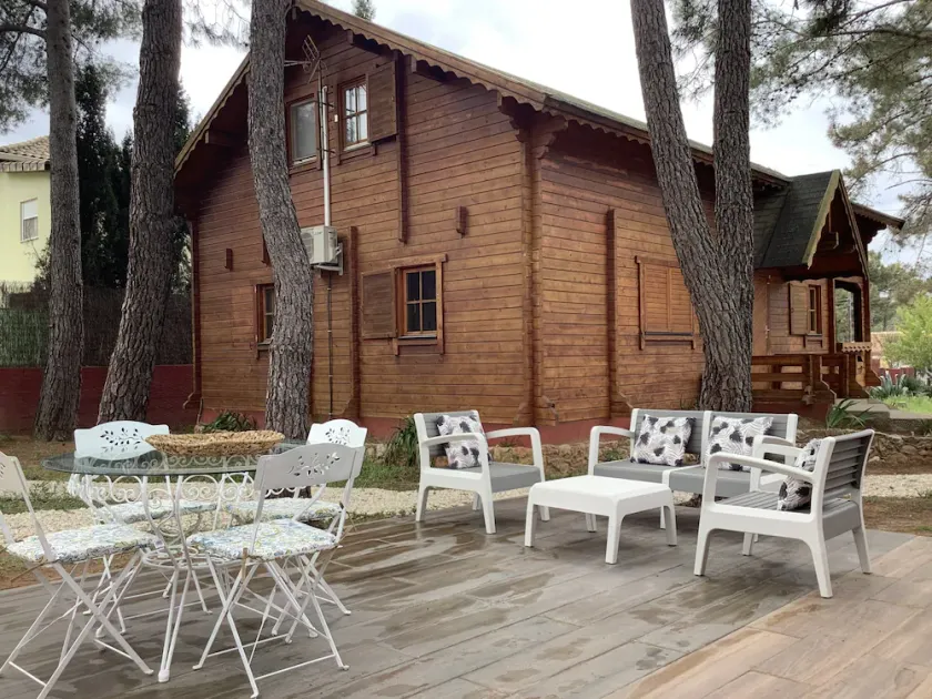 Beautiful wooden villa in a charming place surrounded by nature. - Image 1