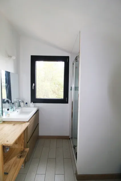 Pretty wooden house 5 minutes from the ocean - Image 1