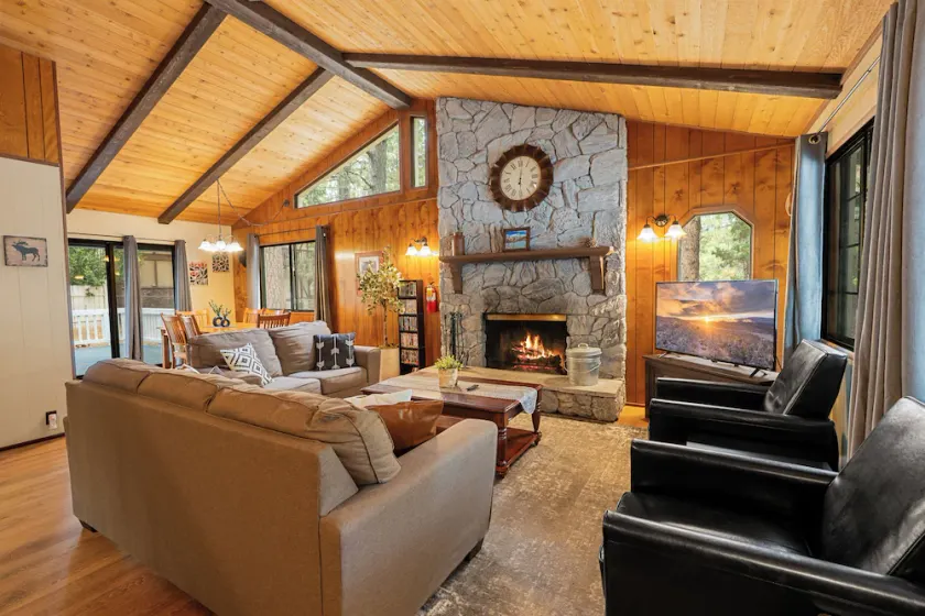 Bear Woods Retreat - Image 1