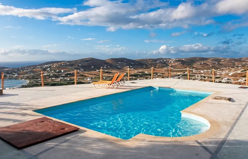 3 bedrooms villa with sea view shared pool and wifi at Paros 1 km away from the beach - Image 1