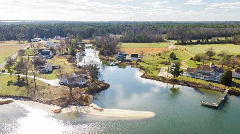 Waterfront Retreat w/ Hot Tub, Game Room, Kayaks, 2 Kings, + more! - Image 1