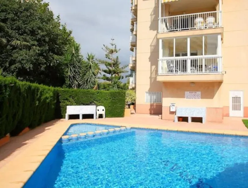 Lejlighed med pool 100 meter fra stranden i Calpe - Image 1