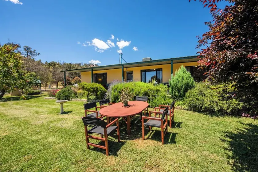 Ithaca Farm Cottage - Country View Seclusion - Image 1