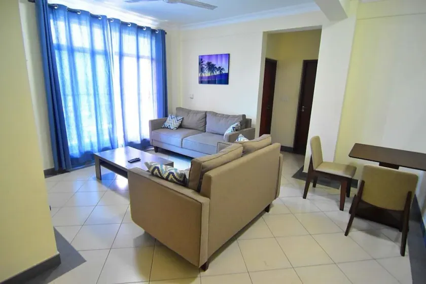 Kanyi KG7  THREE BEDROOMS - Image 1