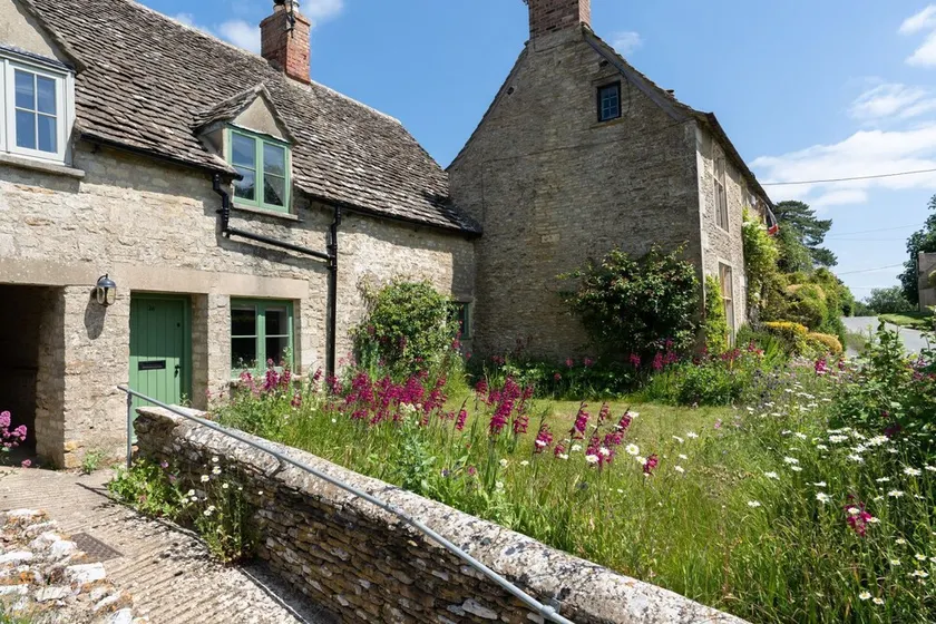 Beautifully presented dog friendly - Bea's Cottage - Image 1